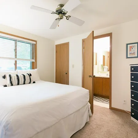Seagull Bay Motel Bayfield Room photo