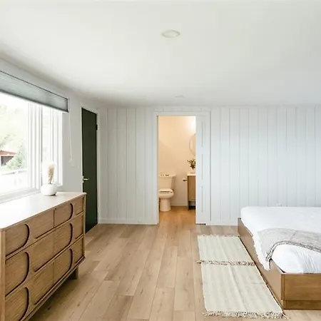 Seagull Bay Motel Bayfield Room photo